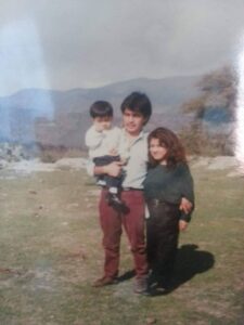 Baby Oscar with parents